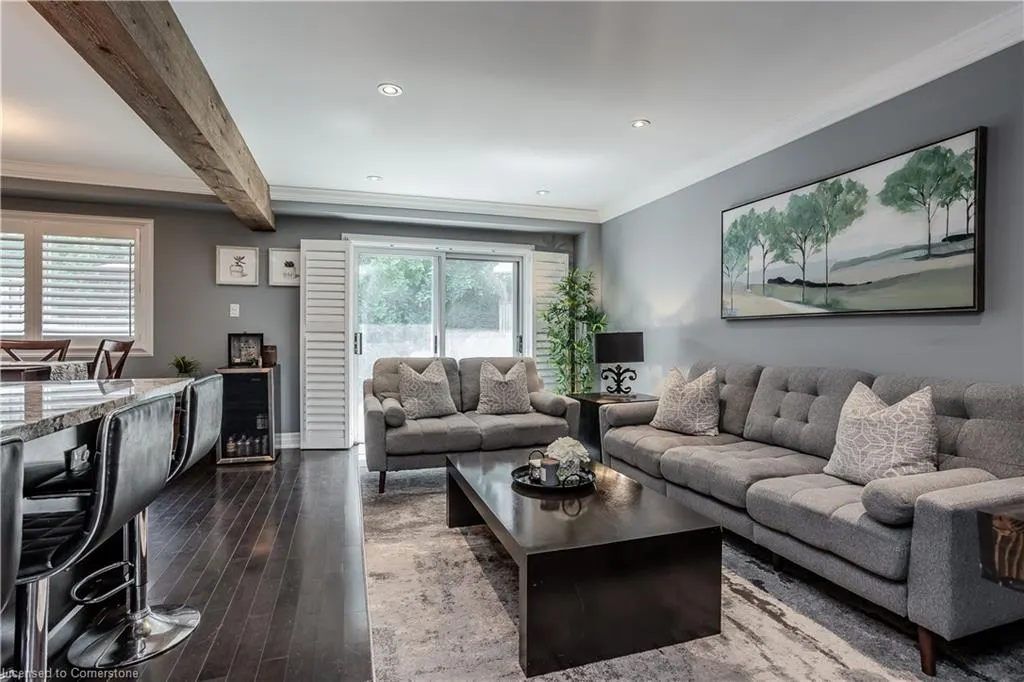447 Woodview Road, #3