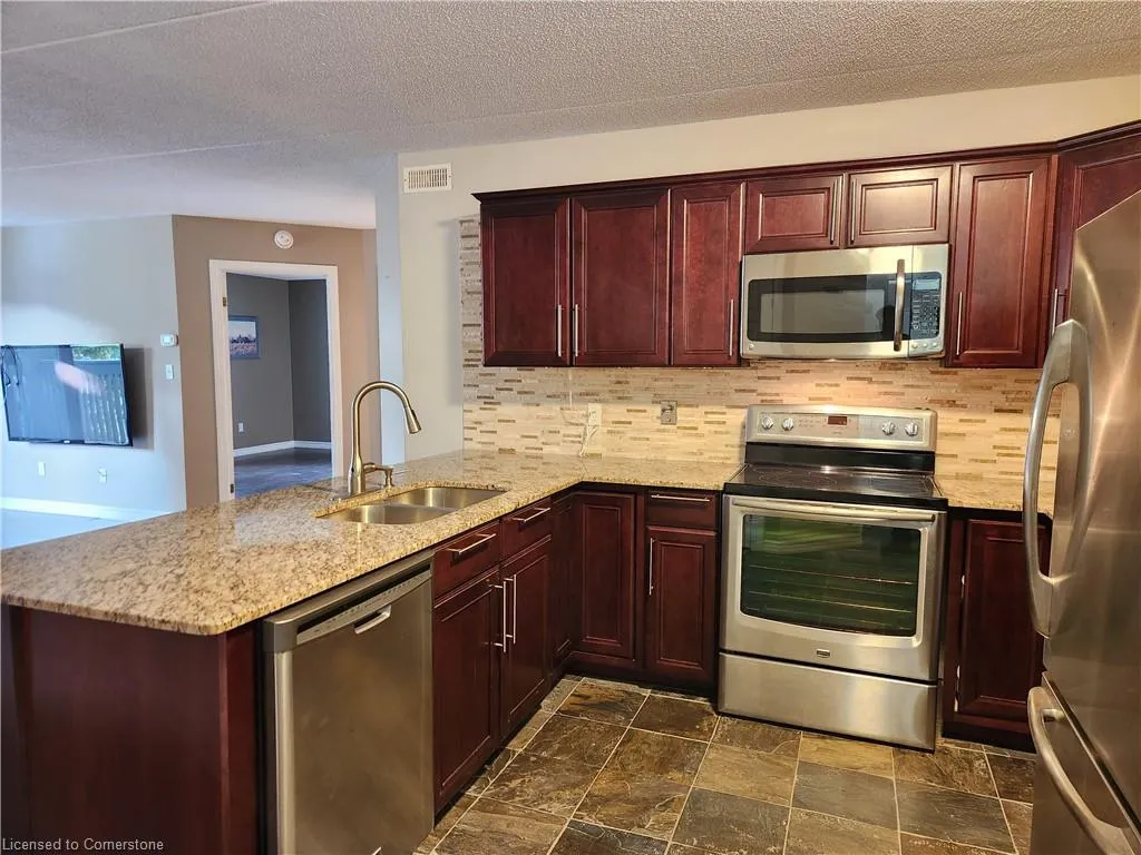 2020 Cleaver Avenue, #212