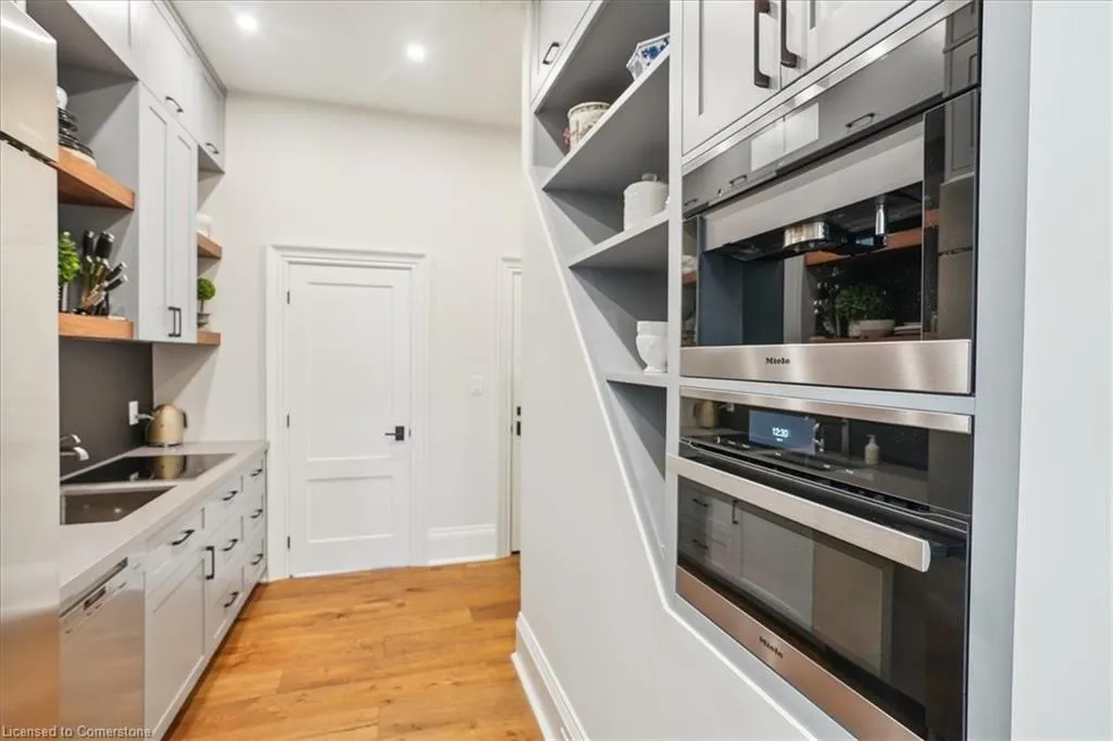 524 Locust Street
