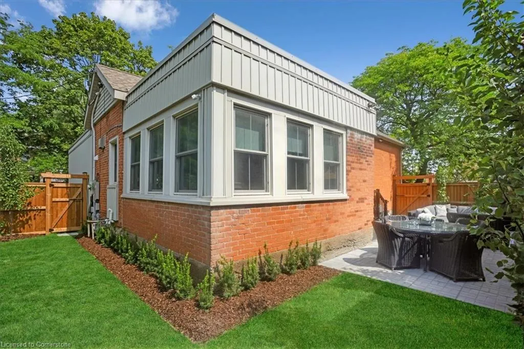 524 Locust Street