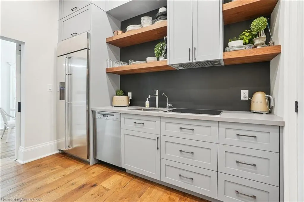 524 Locust Street