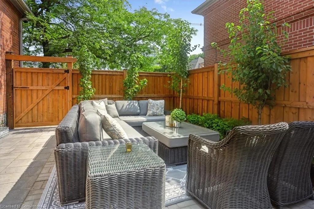 524 Locust Street