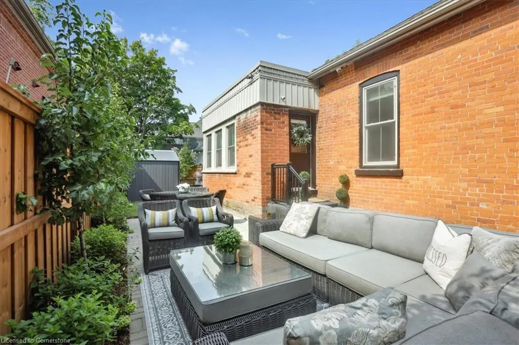 524 Locust Street
