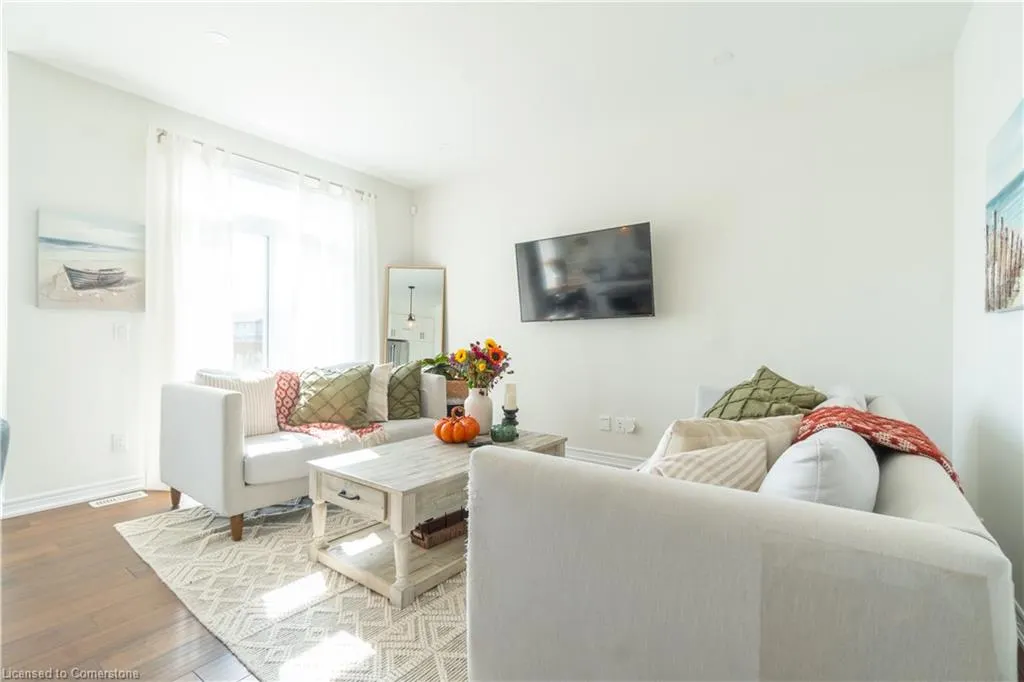 21 Lamb Crescent
