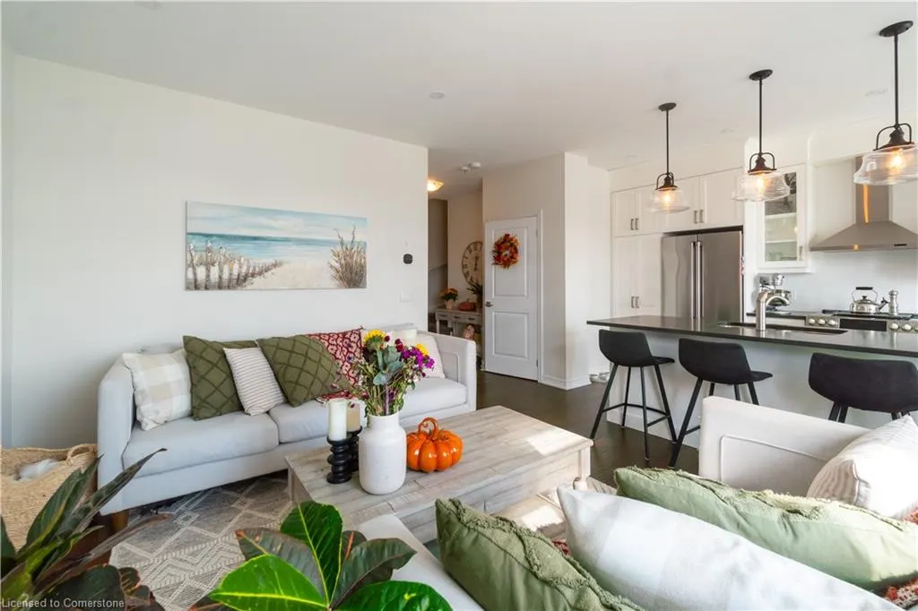 21 Lamb Crescent