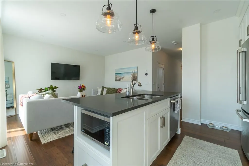21 Lamb Crescent