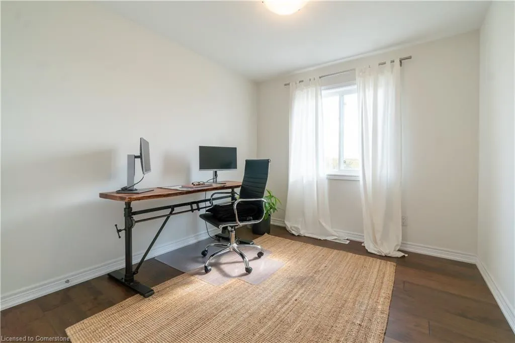 21 Lamb Crescent