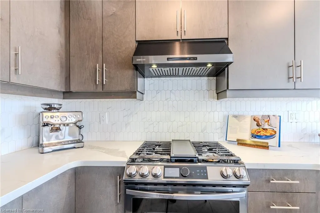 2 Holcomb Terrace