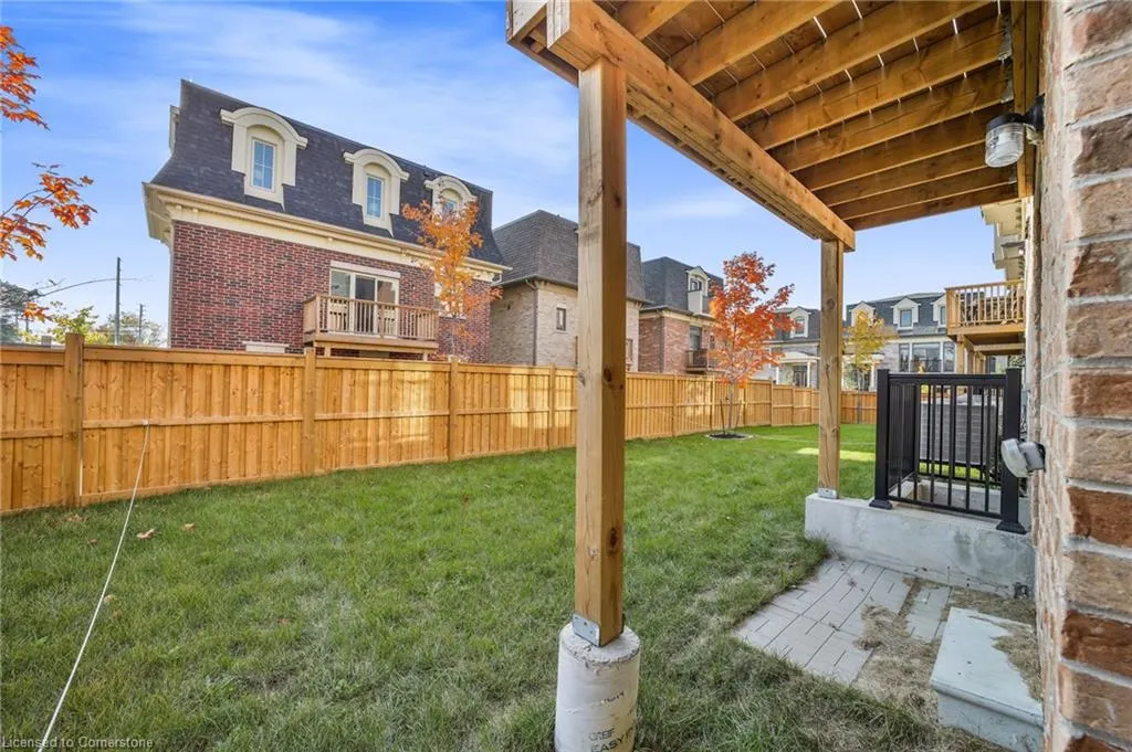 2122 Royal Gala Circle