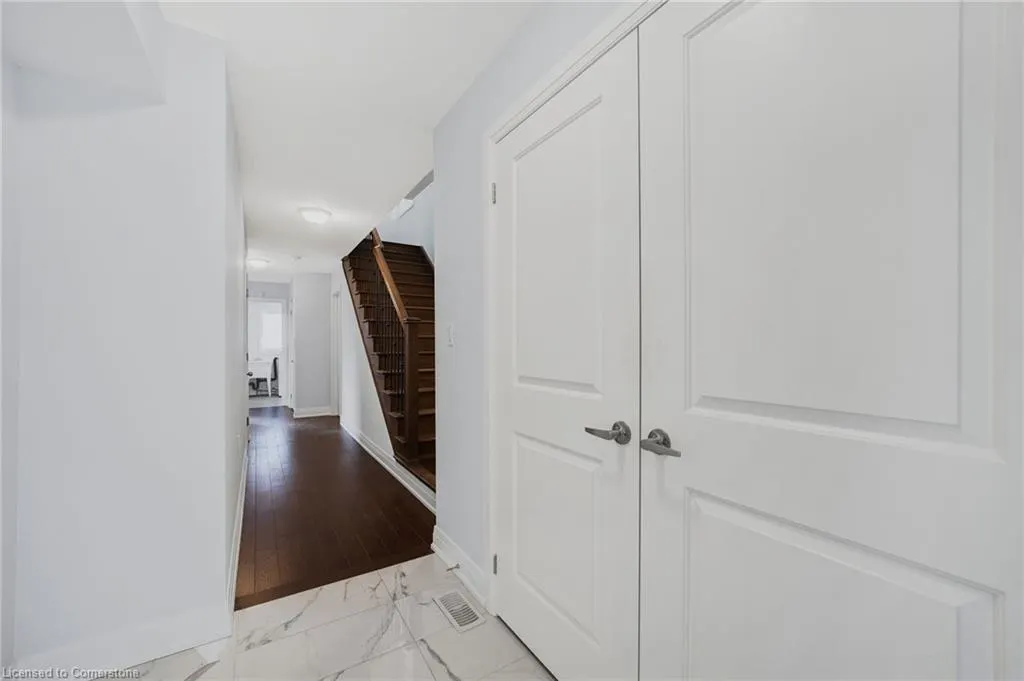 2122 Royal Gala Circle
