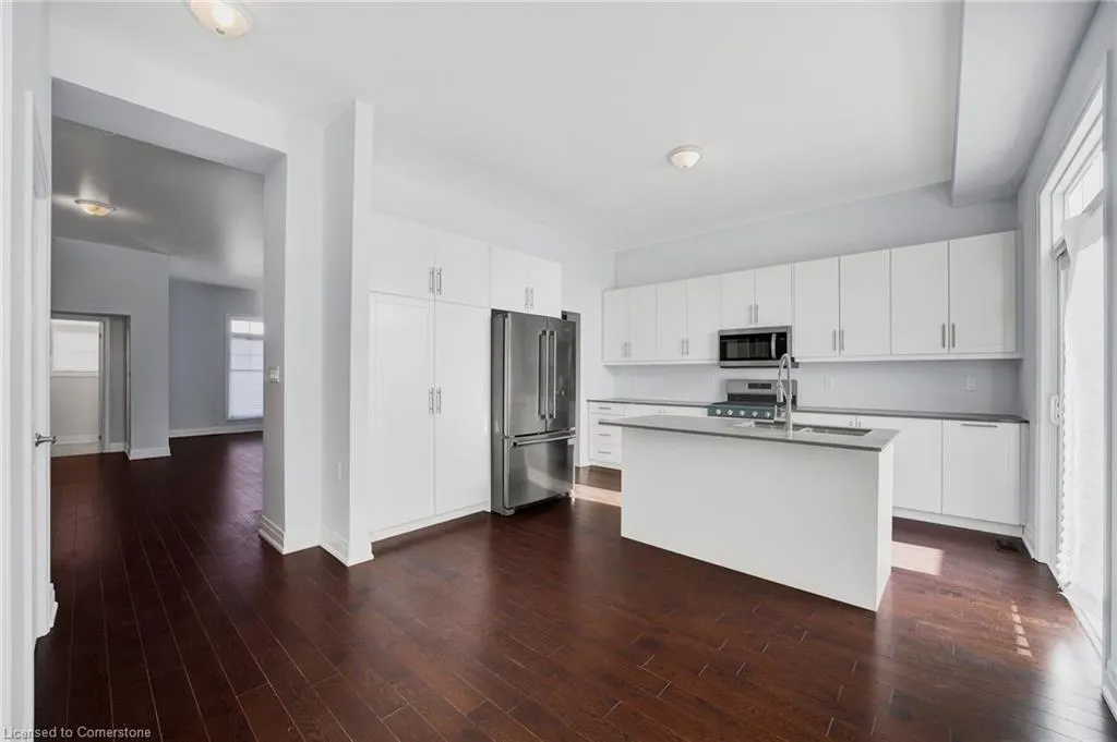 2122 Royal Gala Circle