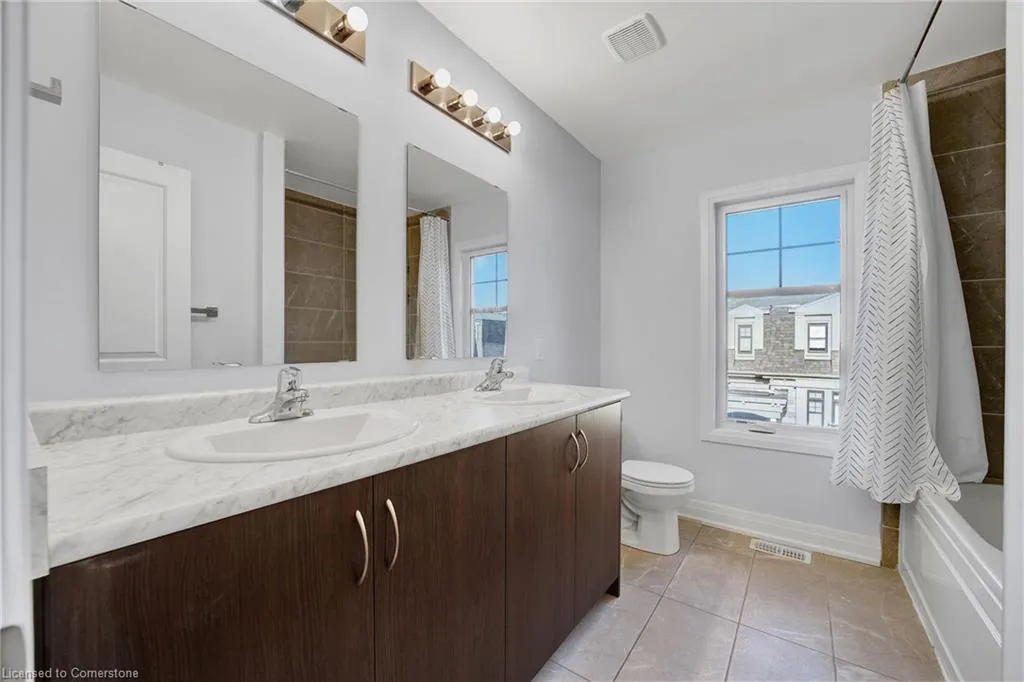 2122 Royal Gala Circle