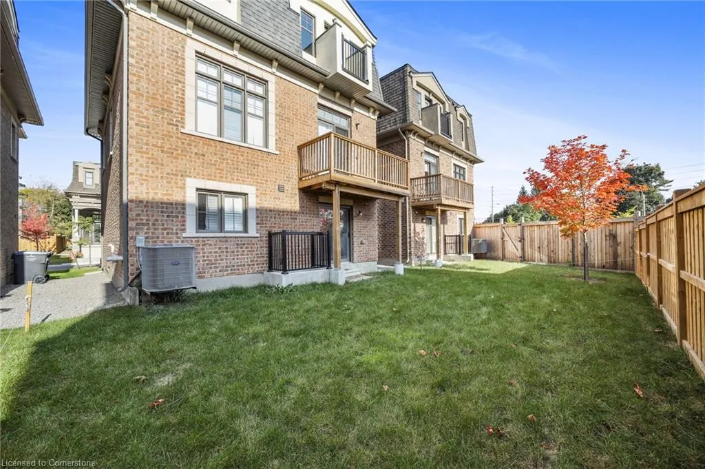 2122 Royal Gala Circle