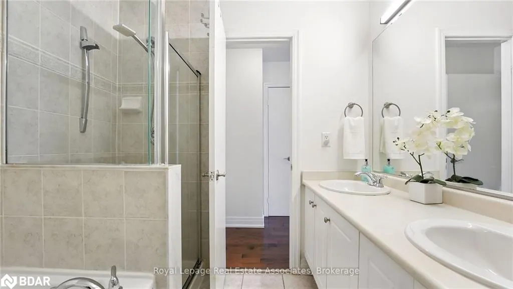 1355 Rathburn Road E, #35