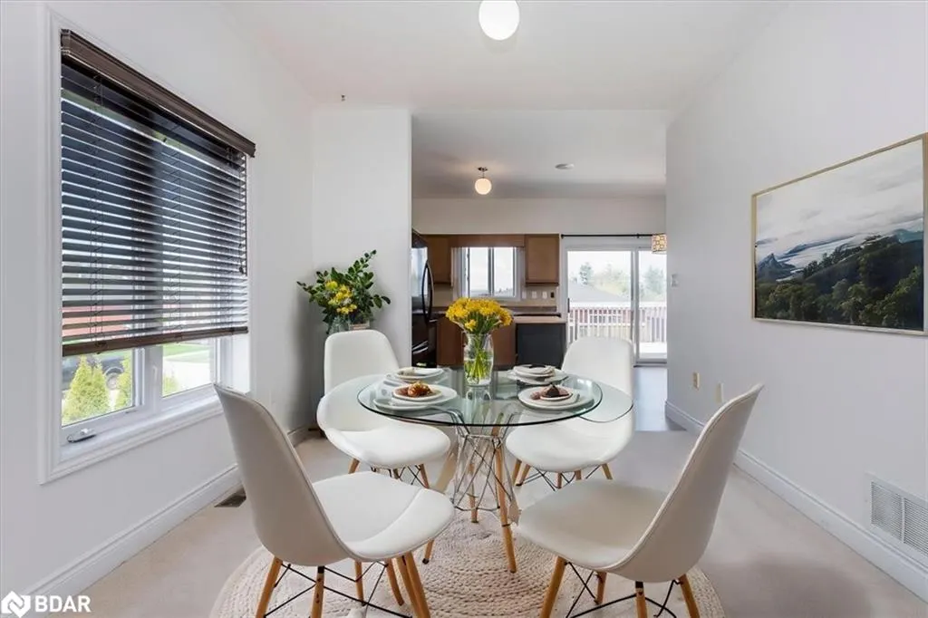 33 Primrose Crescent