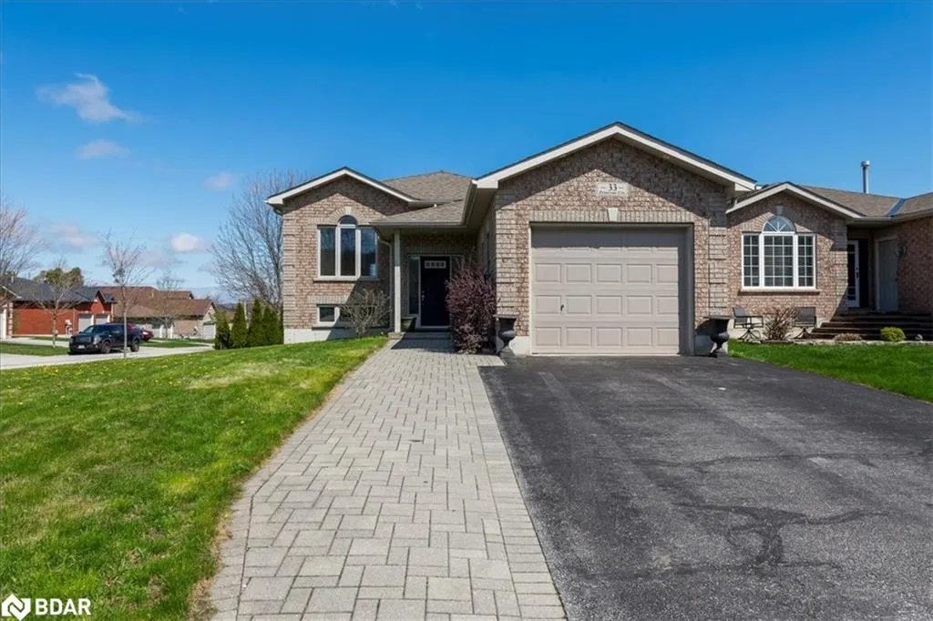 33 Primrose Crescent