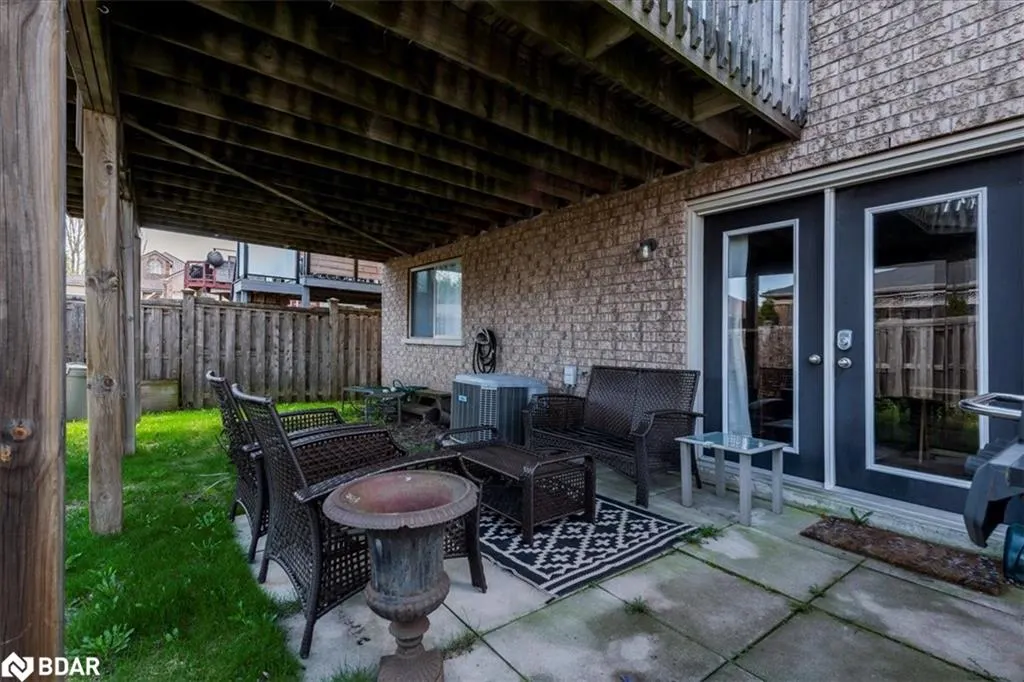 33 Primrose Crescent