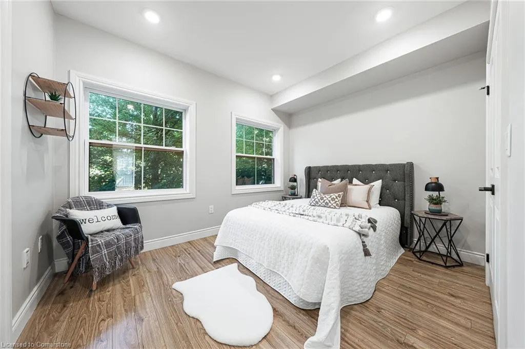 B204-112 Union Street E