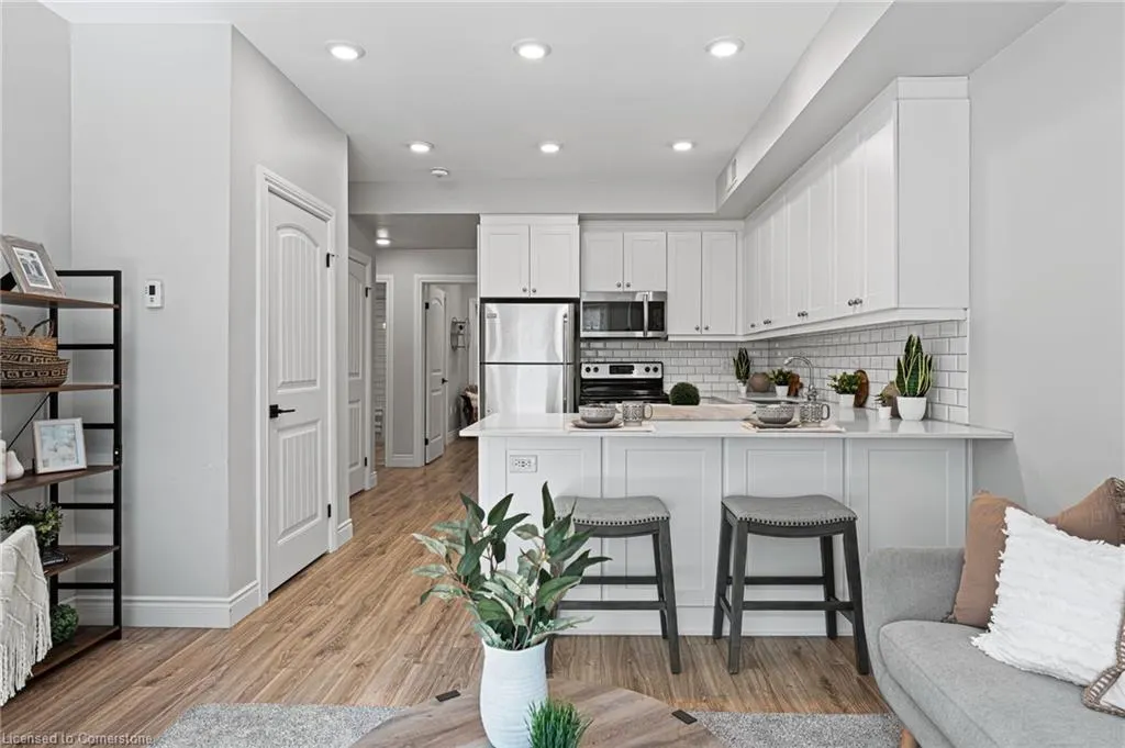 B204-112 Union Street E