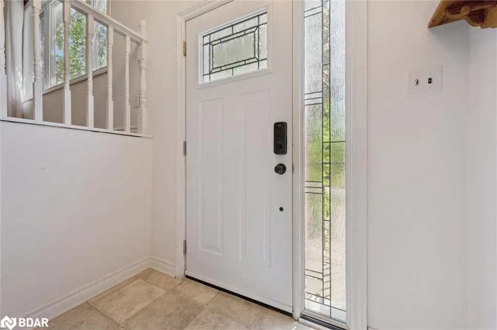 77 Pinemeadow Crescent