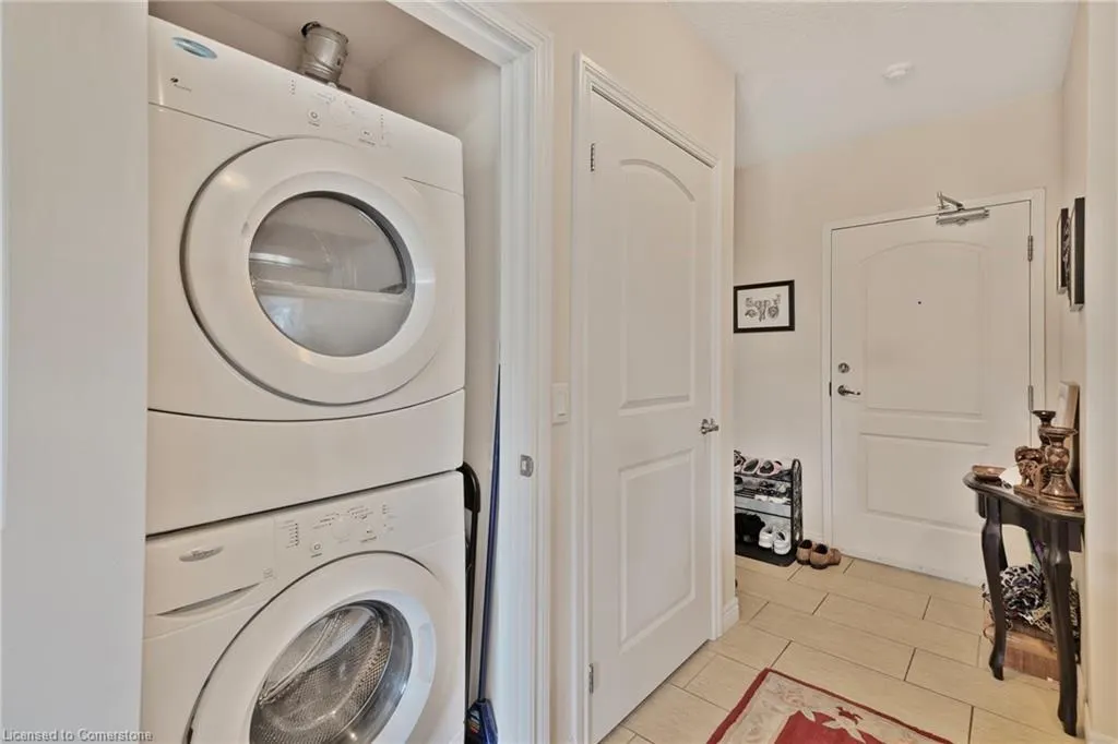 886 Golf Links Road, #108