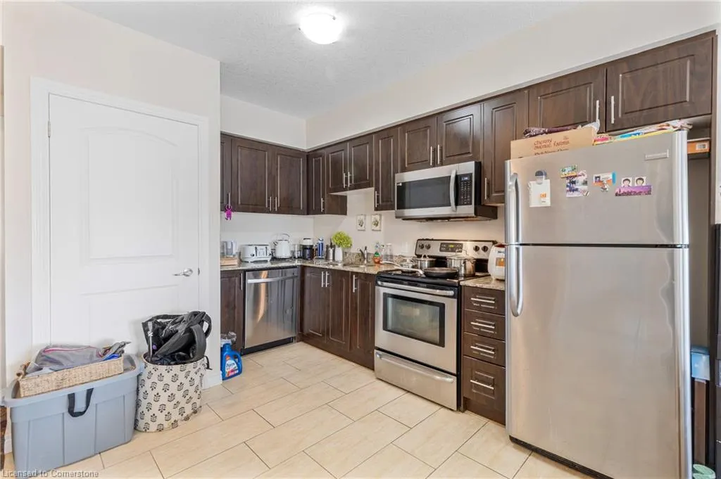 886 Golf Links Road, #302