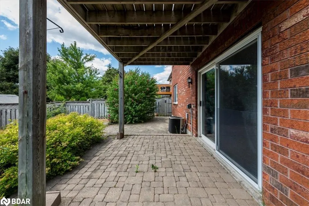 12 Revelstoke Court