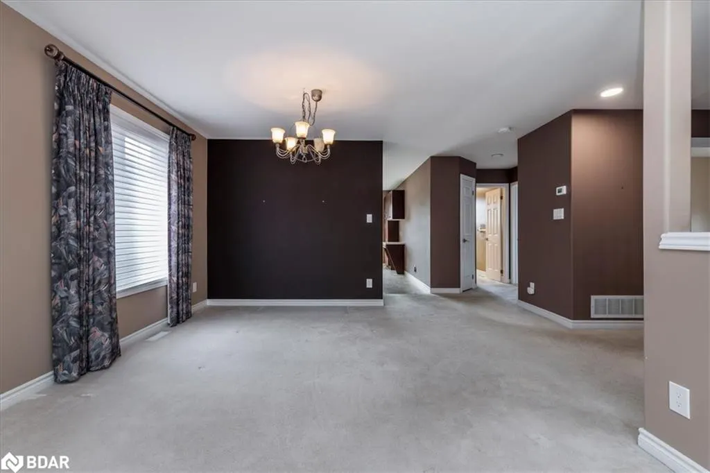 12 Revelstoke Court
