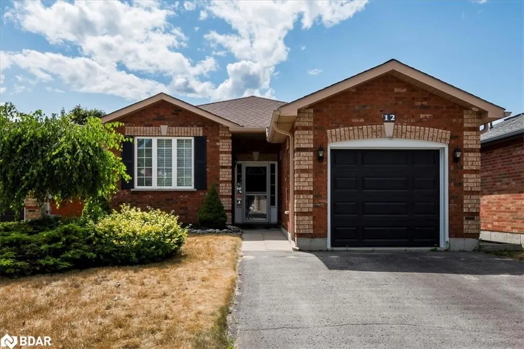 12 Revelstoke Court