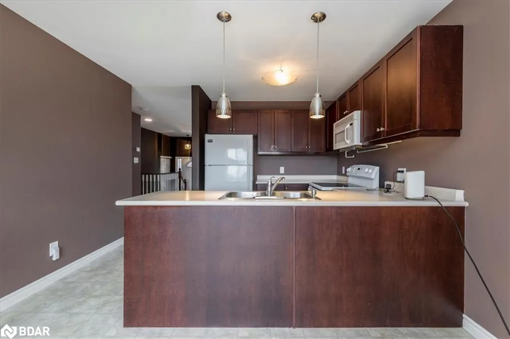 12 Revelstoke Court