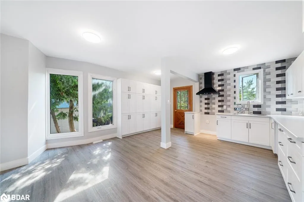 939 Clifton Boulevard