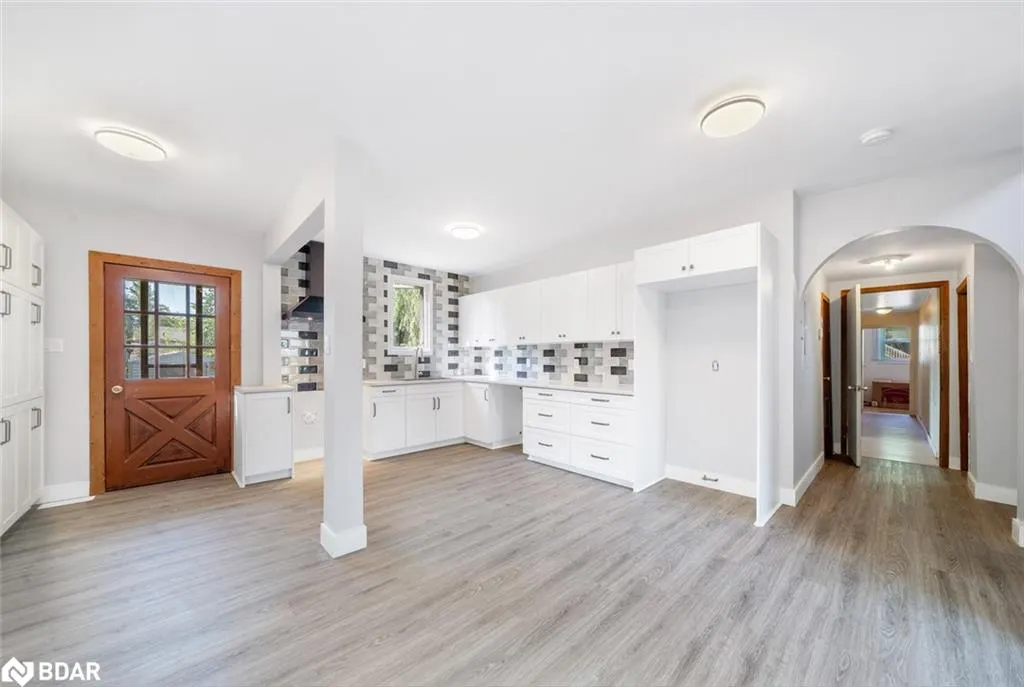 939 Clifton Boulevard