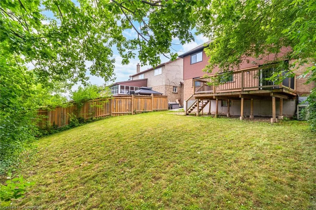 2392 Arnold Crescent