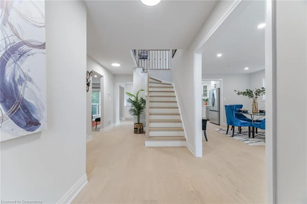 2392 Arnold Crescent