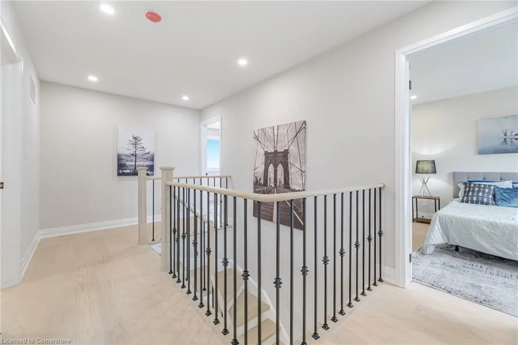 2392 Arnold Crescent