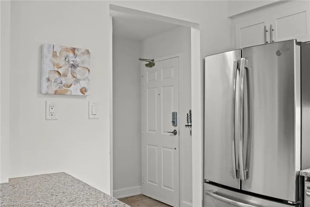 213 Sydenham Street, #102D