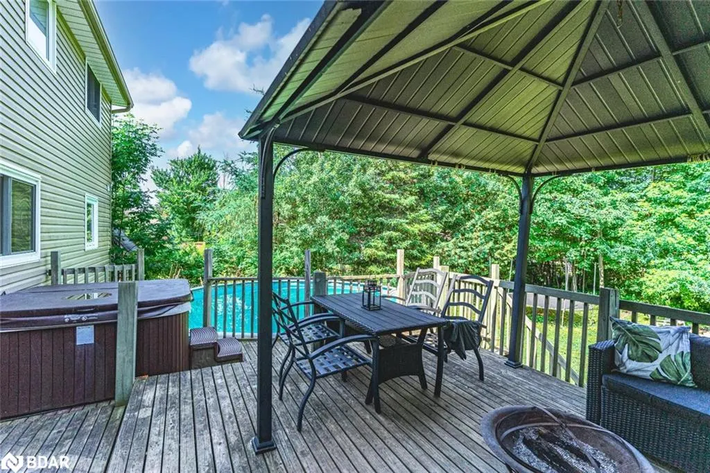 26 Royal Beech Drive