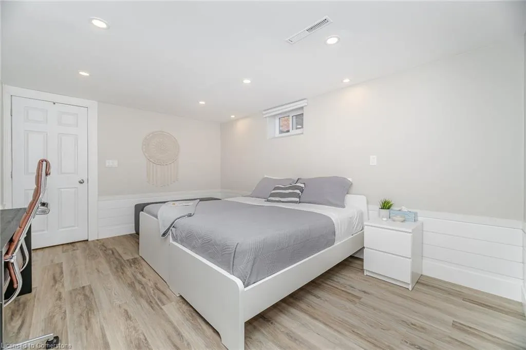 77 Fairview Road