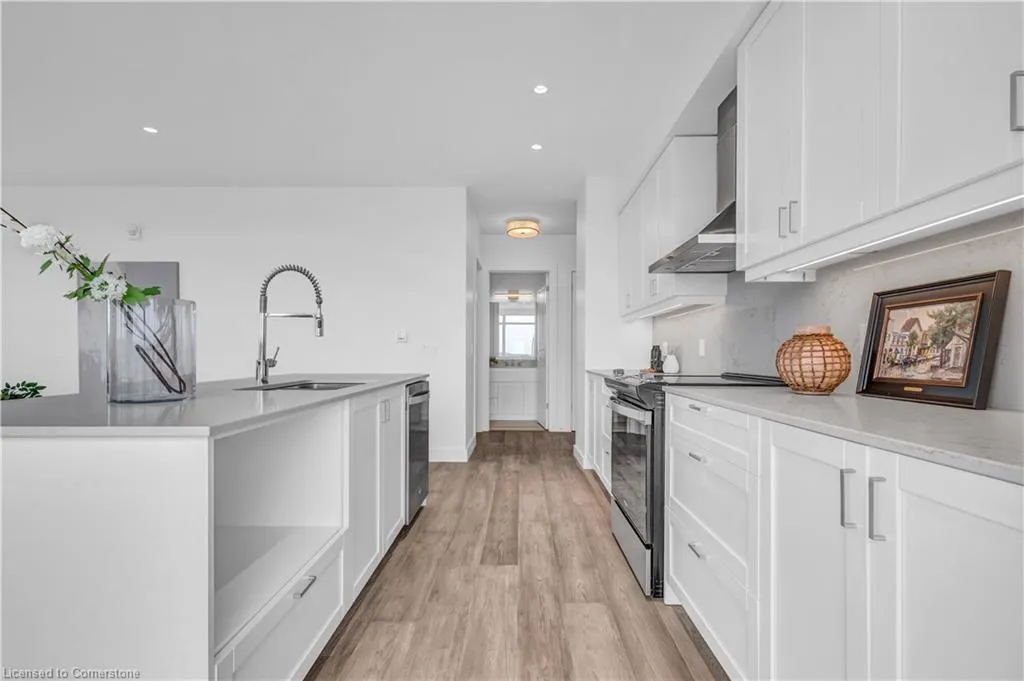 15 Glebe Street, #1414