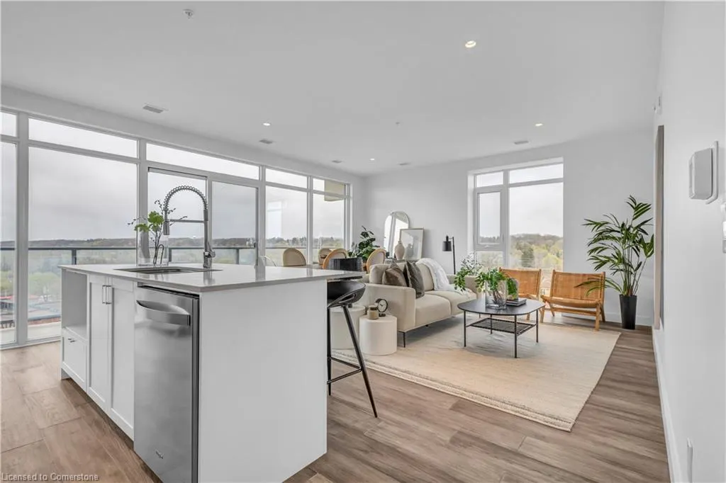 15 Glebe Street, #1414