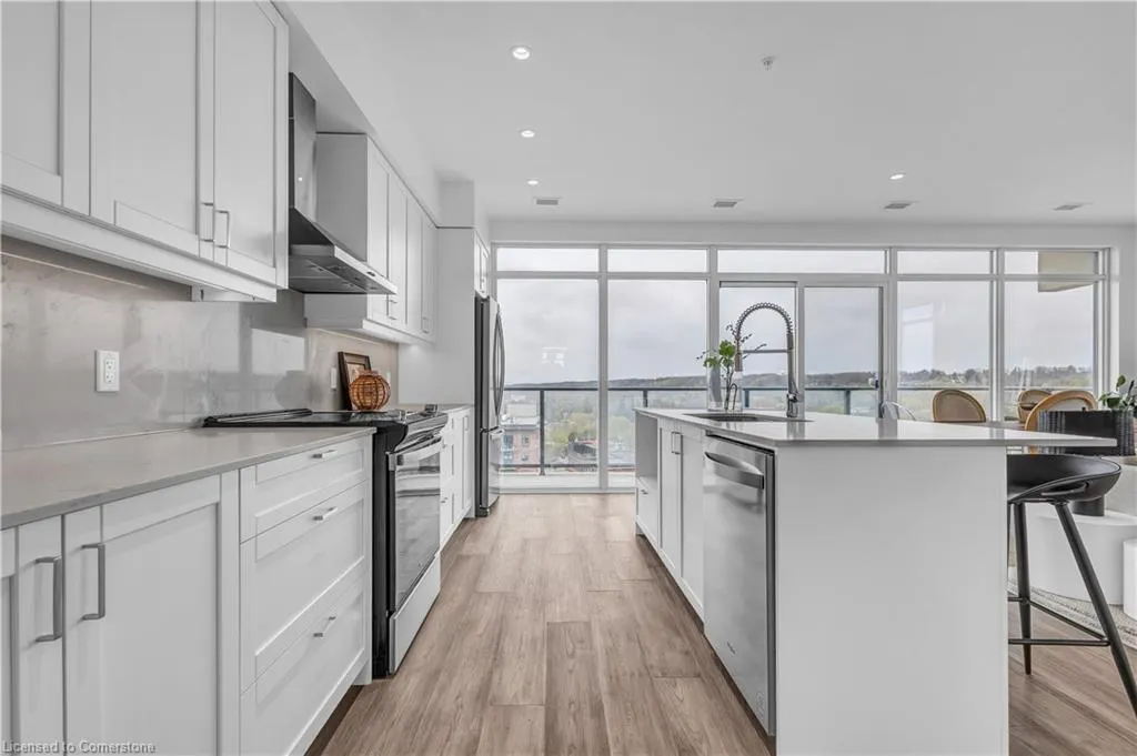 15 Glebe Street, #1414