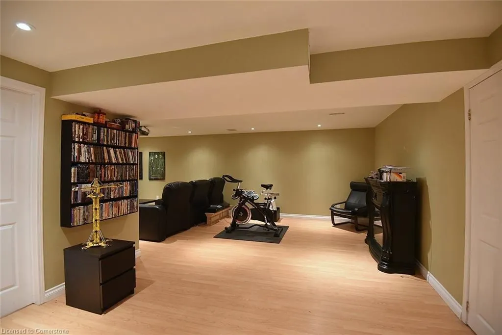 4002 Jarvis Crescent
