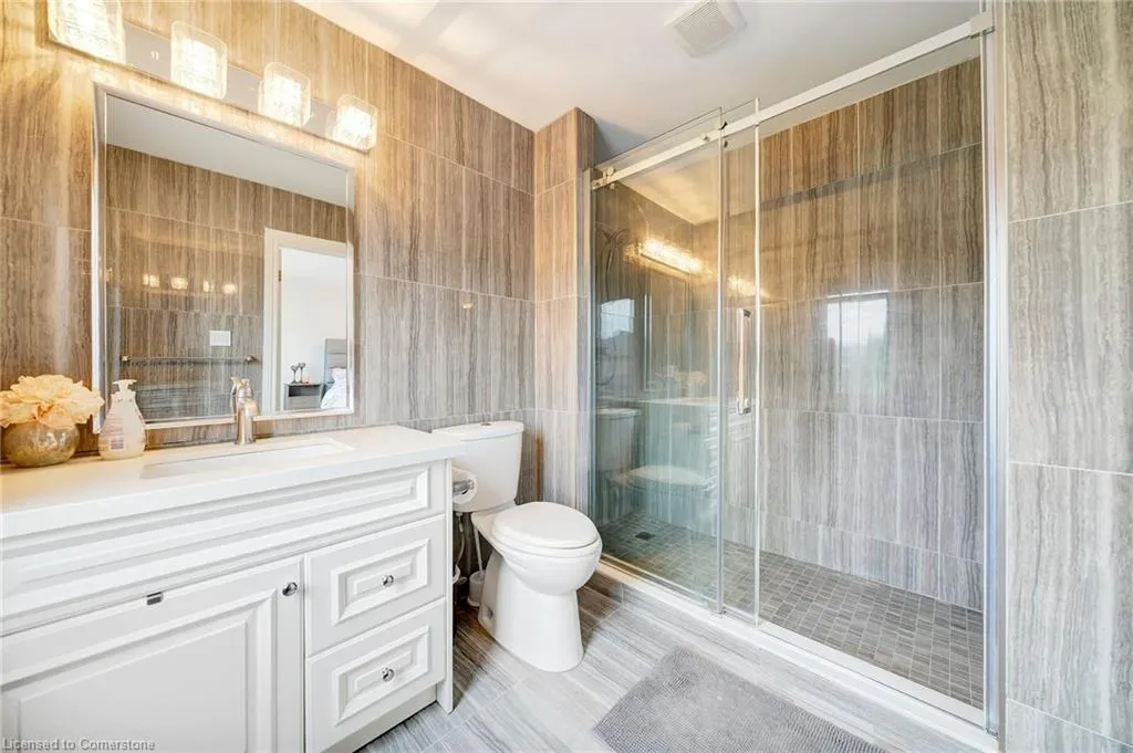 800 Paramount Drive, #28
