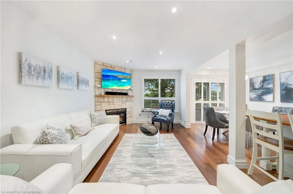 800 Paramount Drive, #28