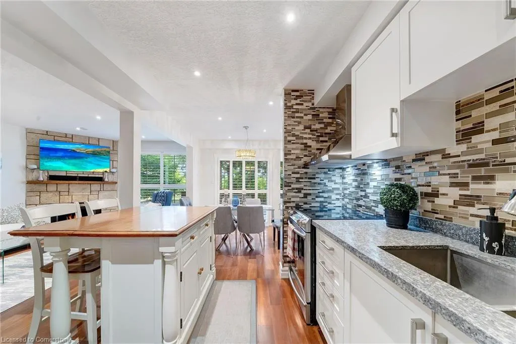 800 Paramount Drive, #28