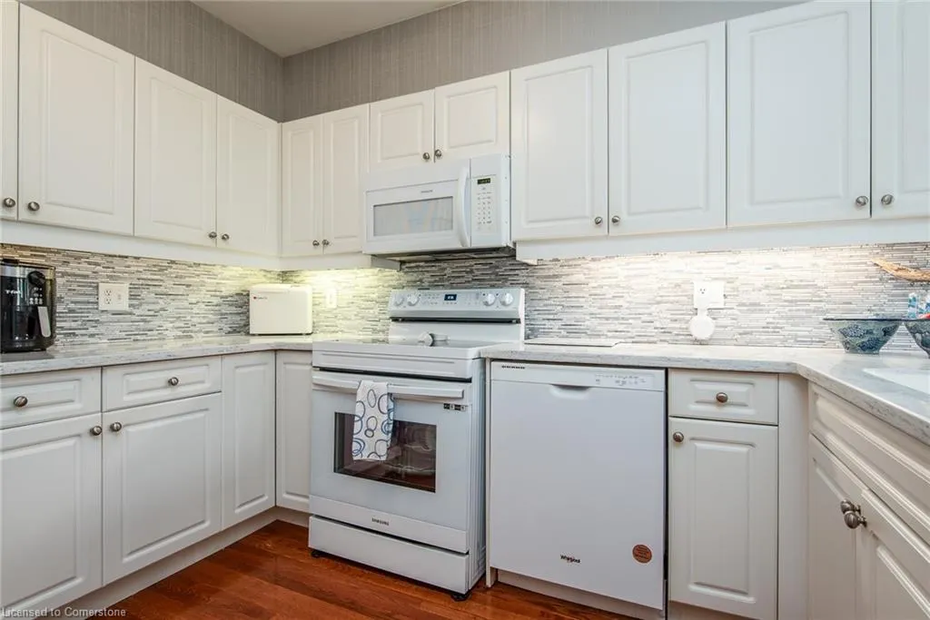 545 Laurelwood Drive, #21