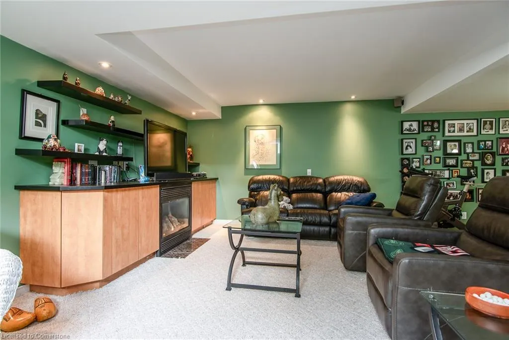 545 Laurelwood Drive, #21