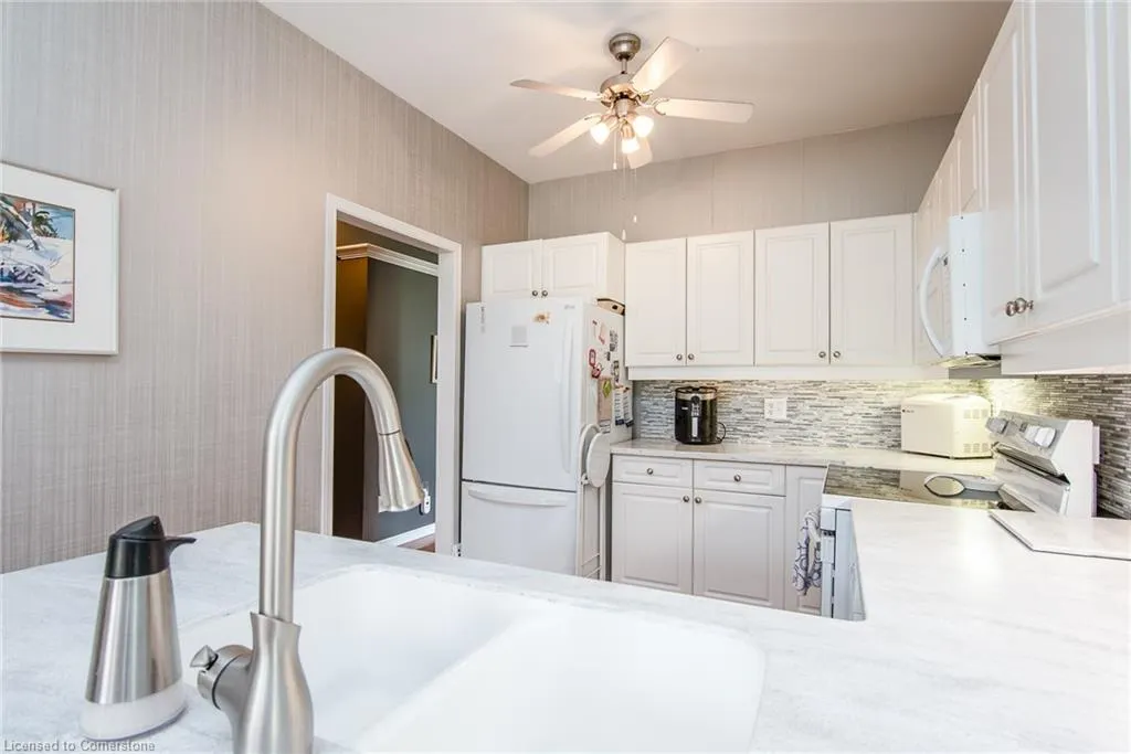 545 Laurelwood Drive, #21
