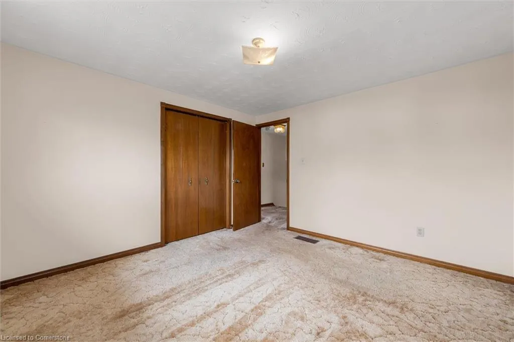 120 Ravenbury Drive