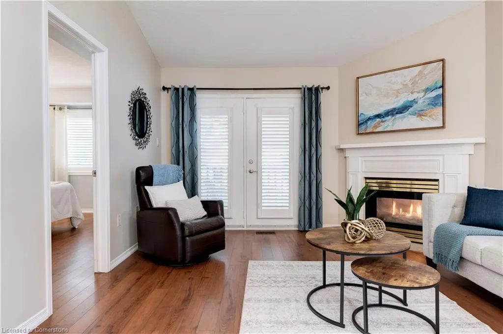 2774 King Street E, #10